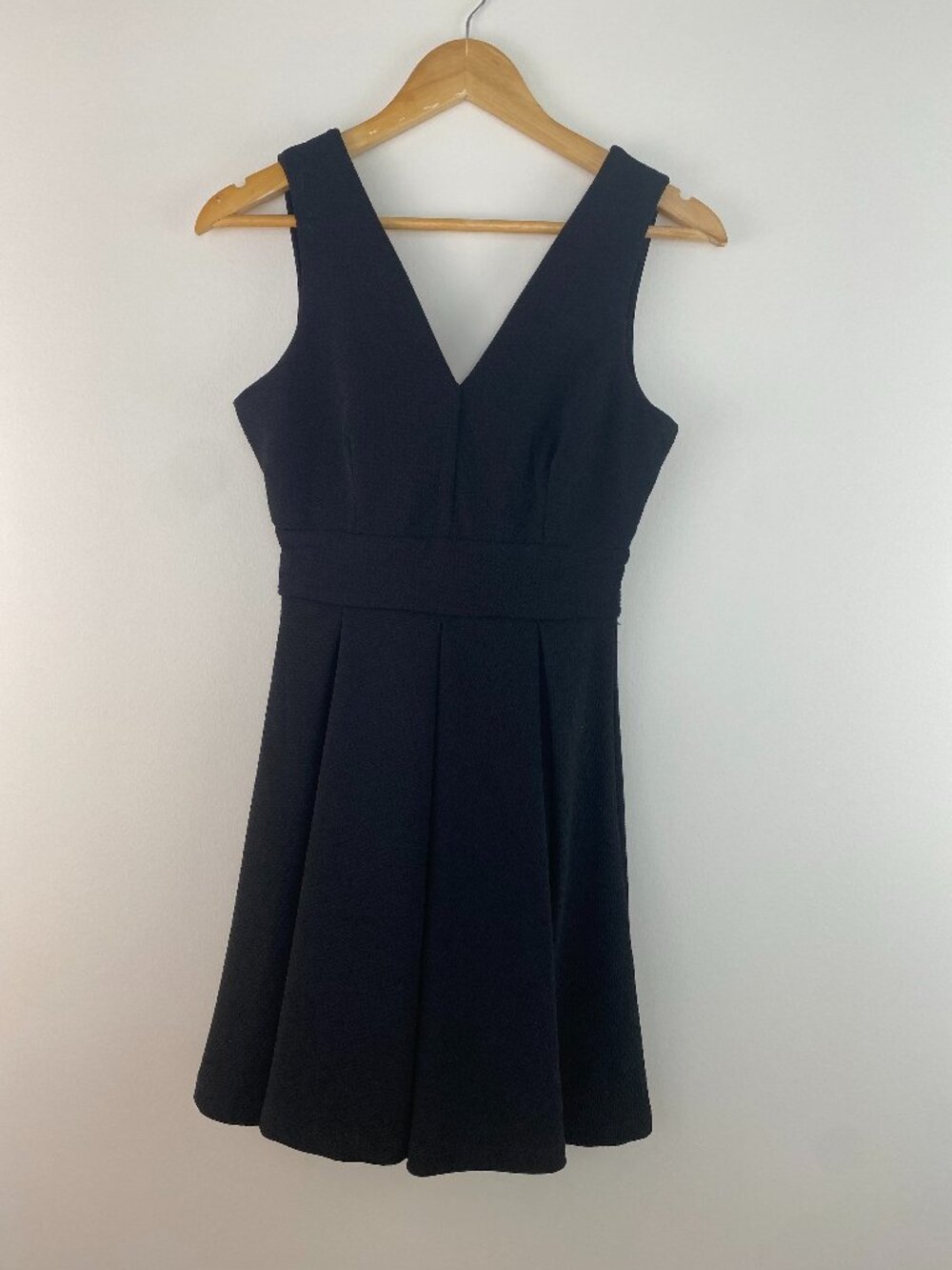 Haute Monde Black V Neck Fit & Flare Mini Dress Sleeveless A-Line